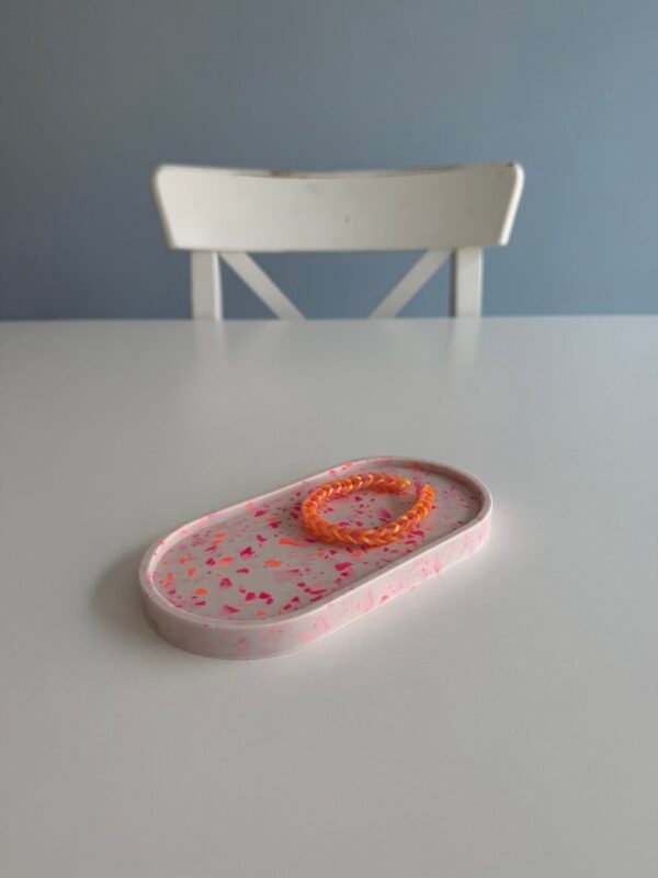 Ovale Schmuckschale im Terrazzo-Look | Orange & Pink auf weiß – Bild 5